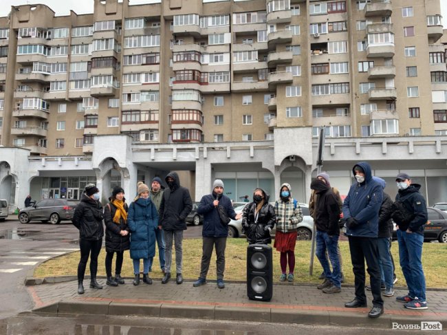 «Геть аваковірус»: у Луцьку вимагають звільнити Авакова. ФОТО
