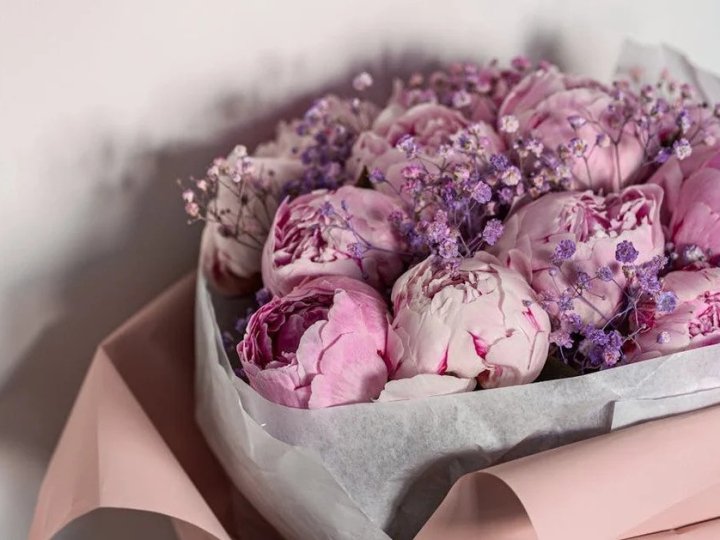 Чи гріх святкувати 8 Березня: священник відповів