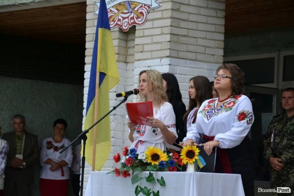 Депутати Ткачук і Яручик привітали луцьких школярів з Першим вересня. ФОТО*