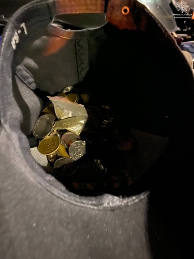 У Луцьку патрульні виявили у пасажира автівки наркотики