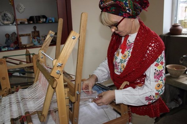 Юних лучан запрошують на «Різдвяну майстерню»