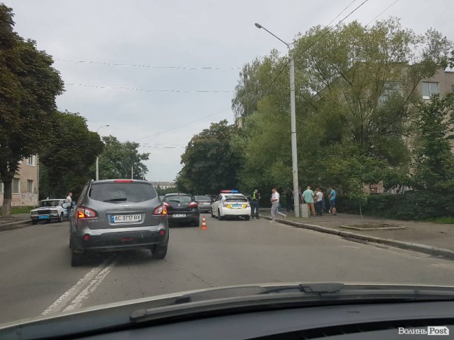 Аварія у Луцьку: зіткнулись Renault і BMW. ФОТО