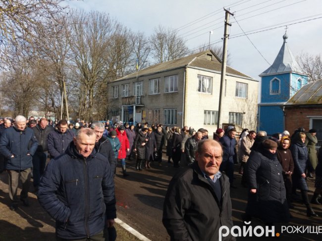 Директора волинської школи провели в останню дорогу. ФОТО