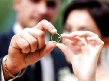 Шлюб з іноземцями: з ким найчастіше одружуються волиняни