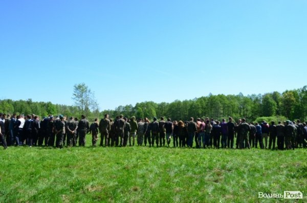 Дві сотні юнаків і дівчат «зникли» у волинських лісах на три дні. ФОТО. ВІДЕО