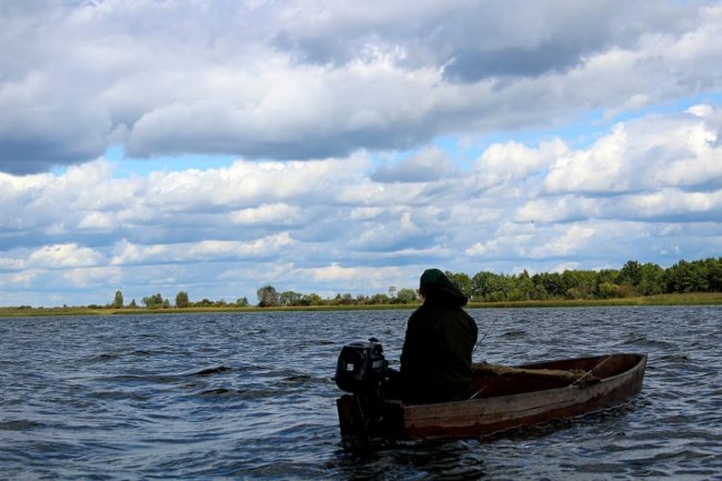 Волинянка показала красу озера Люб'язь. ФОТО