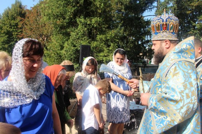 У волинському онкодиспансері на місці майбутньої церкви відзначили храмове свято