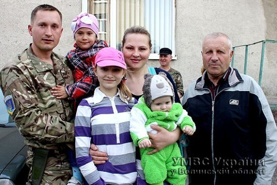 На Волині зустрічали міліціонерів, які забезпечували охорону у зоні АТО. ФОТО