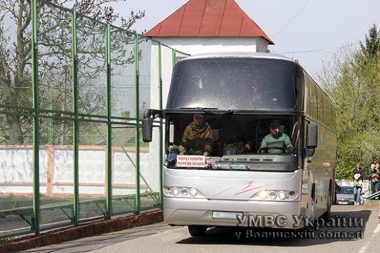 На Волині зустрічали міліціонерів, які забезпечували охорону у зоні АТО. ФОТО