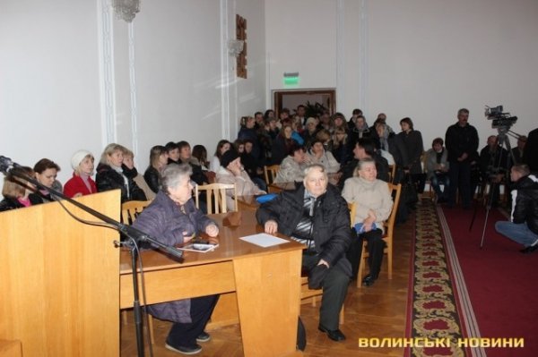 Матері бійців тербатальйону «Волинь» протестують під ОДА. ФОТО