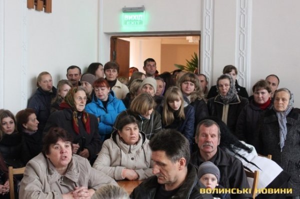 Матері бійців тербатальйону «Волинь» протестують під ОДА. ФОТО