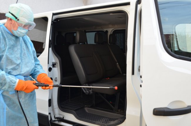 Робота в умовах карантину: у Луцьку дезінфікують судові установи