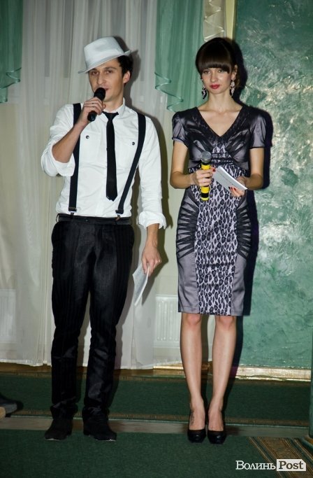 Ведучі заходу - DJ Mix та модель Діана Поян.