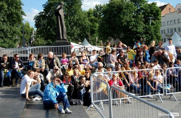 Як у Львові вболівали за Україну в матчі з Францією. ФОТО