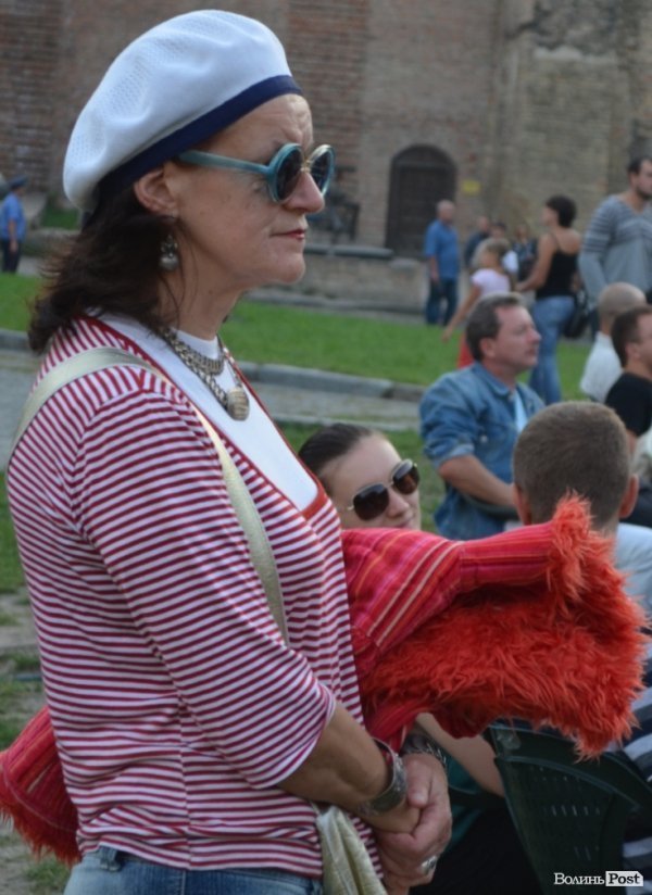 У Луцькому замку танцювали і співали кубинську сальсу. ФОТО  