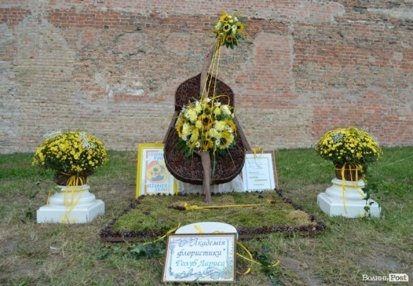 У Луцькому замку танцювали і співали кубинську сальсу. ФОТО  