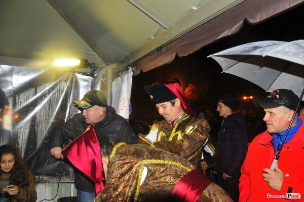 Вечірній Євромайдан у Луцьку. ФОТО