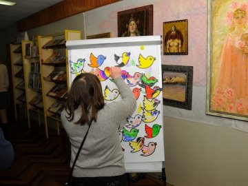 У Луцьку особливі дітки закликали весну. ФОТО