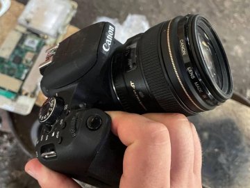 Російські «кулібіни» оснащують безпілотники звичайними фотоапаратами
