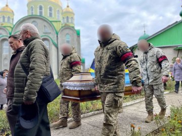 На Волині в останню дорогу провели Героя Руслана Приступу
