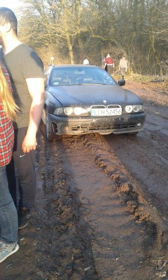 На Волині п’яні молодики на BMW влаштували «ігри», ледь не збивши дитину