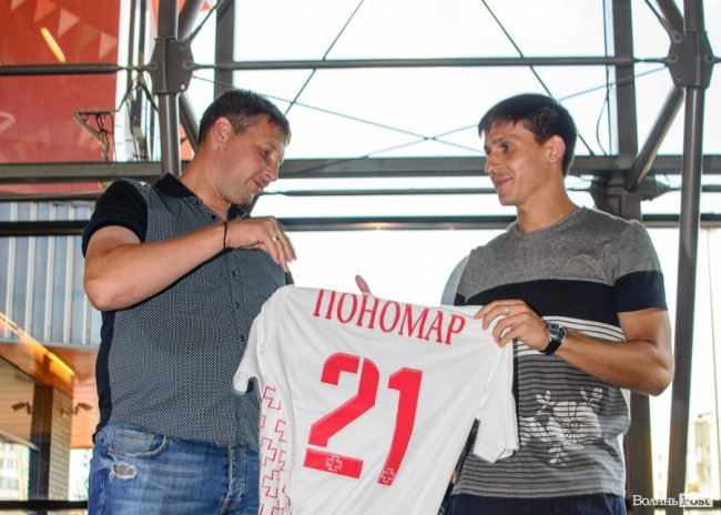 Лучан знайомили з новими гравцями «Волині». ФОТО