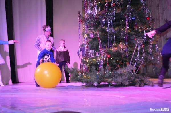 Андрій Покровський влаштував новорічне свято для 200 дітей