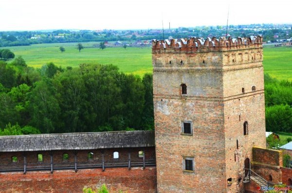 Луцьк з В'їзної вежі замку. ФОТО