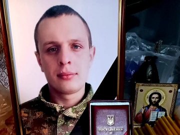 Восени одружився: на Волині провели в останню путь 23-річного Героя Володимира Прокопчука