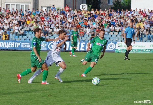 «Волинь» - «Карпати»:  історія однієї нічиєї в фото
