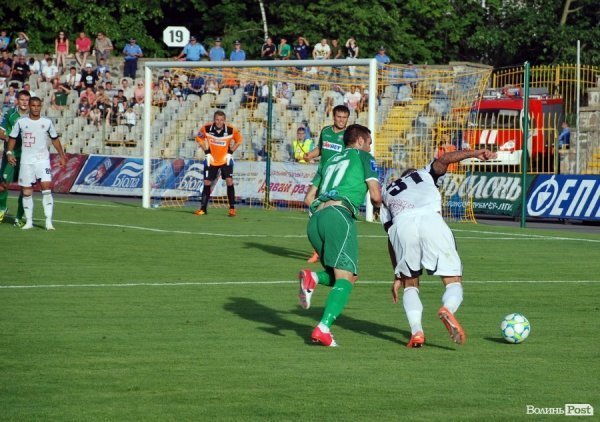 «Волинь» - «Карпати»:  історія однієї нічиєї в фото