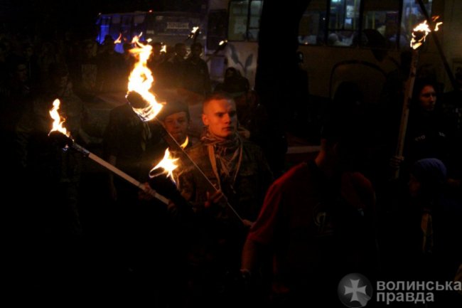 Смолоскипний хід у центрі Луцька. ФОТО