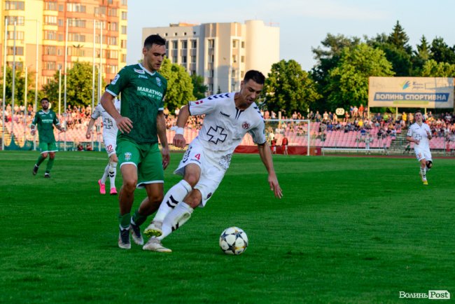 «Волинь» – «Карпати»: великий фотозвіт із нашумілого матчу