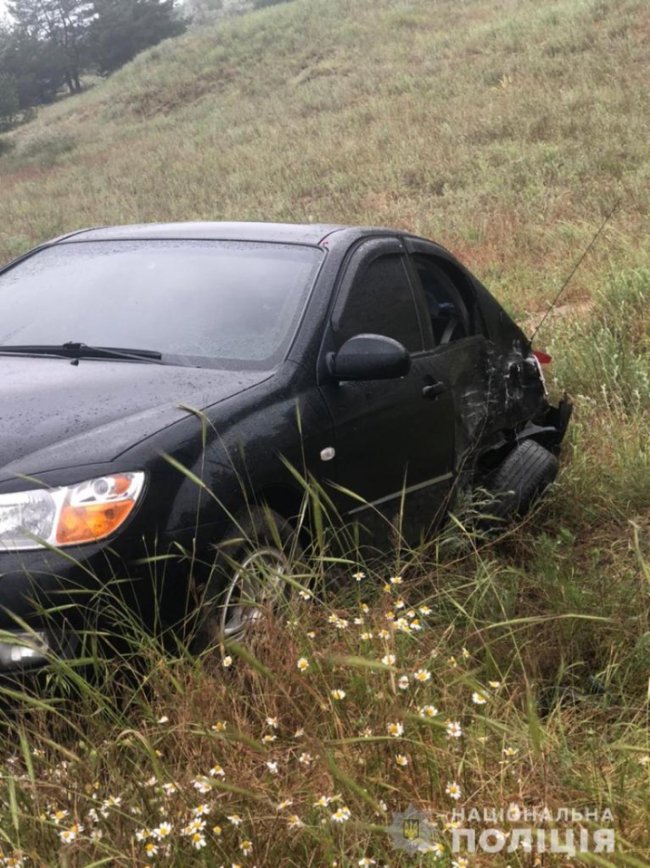 На Херсонщині в масштабній аварії постраждали 6 дітей. ФОТО