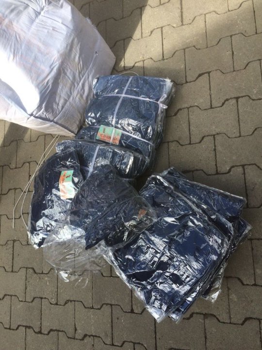 На «Ягодині» вилучили контрабандного одягу на чотири мільйони гривень. ФОТО