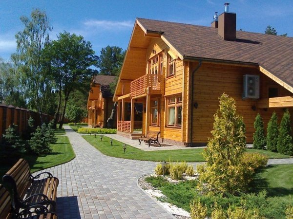 «Правий сектор» знайшов маєтки Симоненка на Світязі. ФОТО