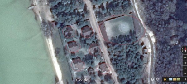 «Правий сектор» знайшов маєтки Симоненка на Світязі. ФОТО