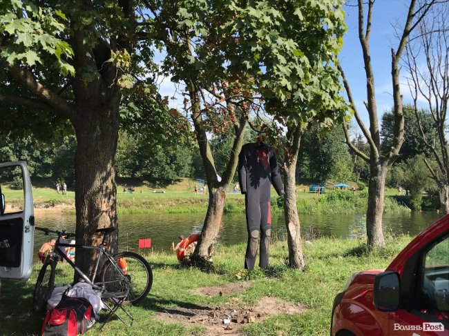 На «Бандерштаті» облаштували спеціальну зону для купання. ФОТО