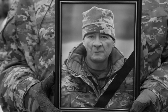 У Луцьку поховали трьох захисників, які загинули, захищаючи Україну