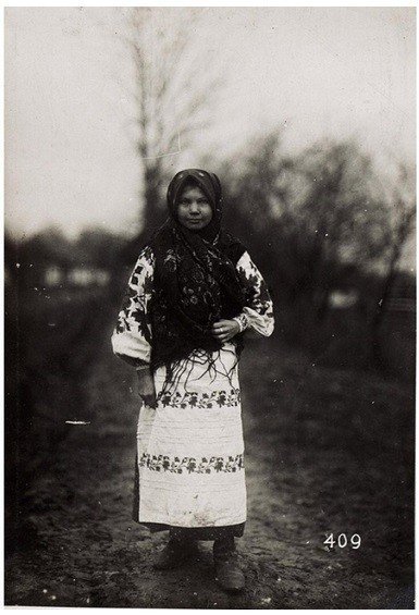 Як одягалися волиняни сто років тому. ФОТО