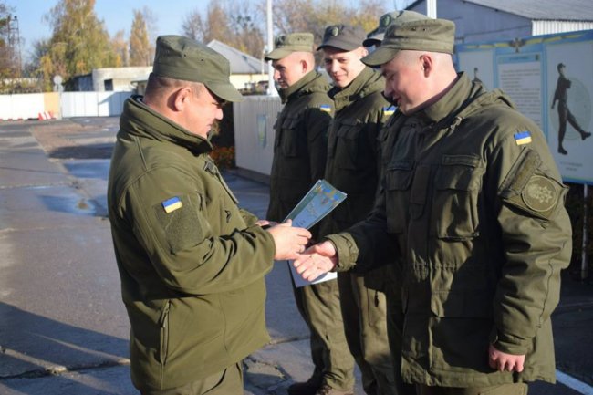 У Луцьку військових-строковиків звільнили  в запас. ФОТО