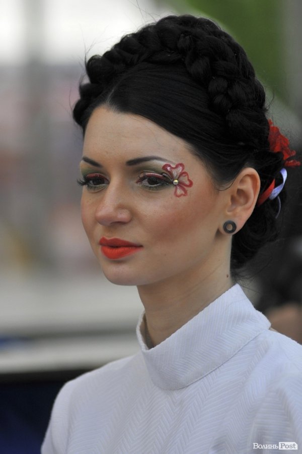 Парад наречених у Луцьку. ФОТО