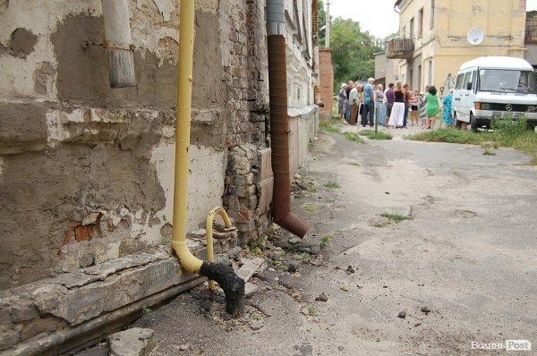 Мешканці вулиці Горького у Луцьку категорично проти її реконструкції. ФОТО