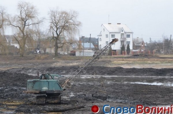 Чистка Теремнівських ставків у Луцьку «стоїть». ФОТО