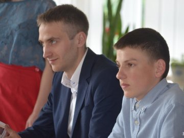 Заборона соцмереж: дебати депутатів та школярів у Луцьку