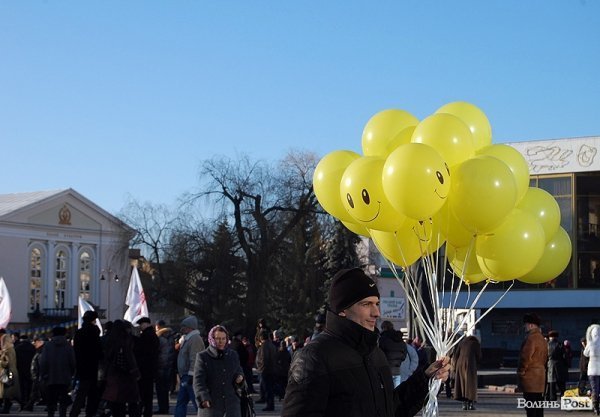 Тисяча лучан сказала «ні» політичним репресіям. ФОТО
