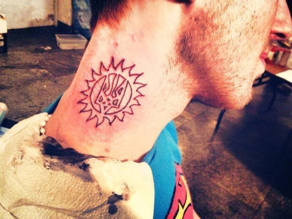 Акція в Українському домі ‒ безплатні татуклейноди. ФОТО