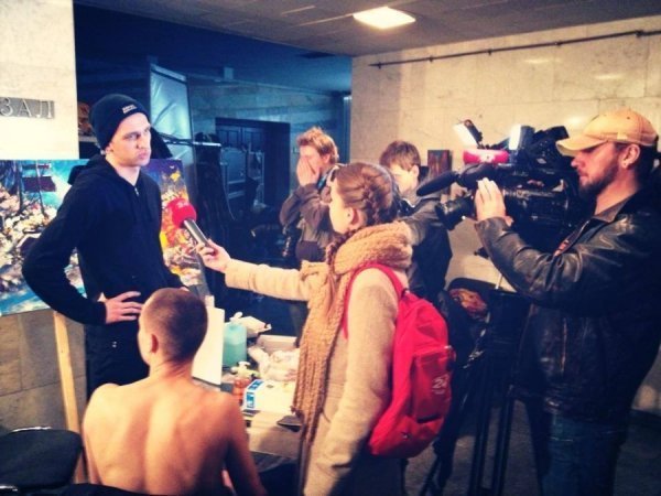 Акція в Українському домі ‒ безплатні татуклейноди. ФОТО