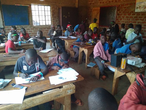 Місія (не) здійсненна:  лучани працювали у Африці з вуличними дітьми