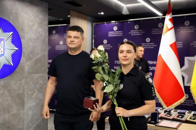 Захищають на фронті і в тилу: на Волині з нагоди професійного свята відзначили поліцейських